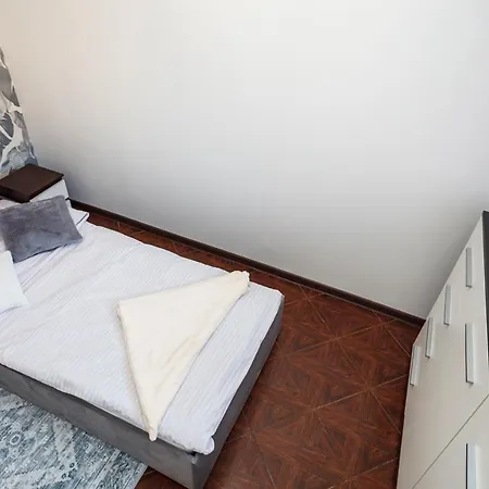 Plac Uniwersytecki 15b Privatunterkunft *