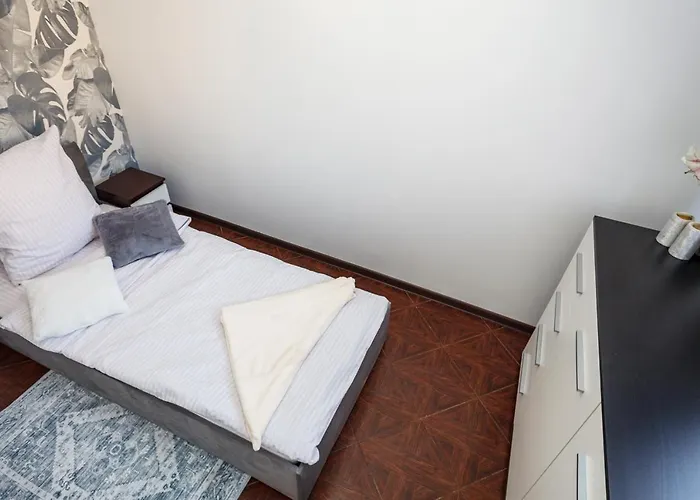 Plac Uniwersytecki 15b Δωμάτια σε οικογενειακή κατοικία *